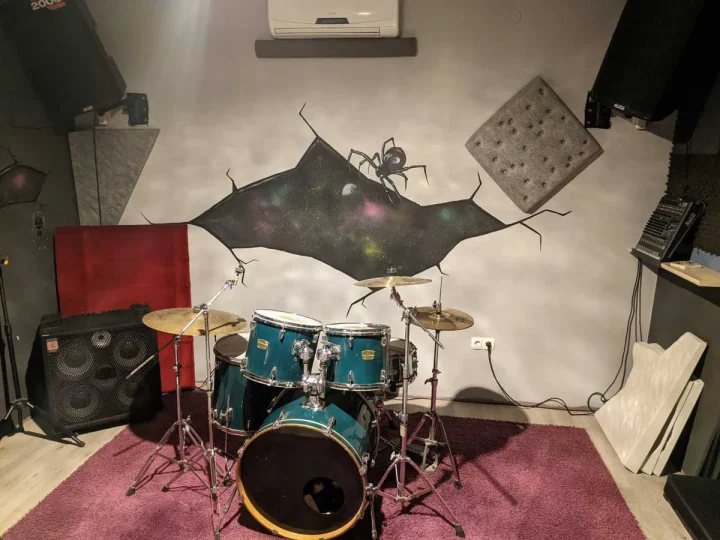 Spiders from Mars